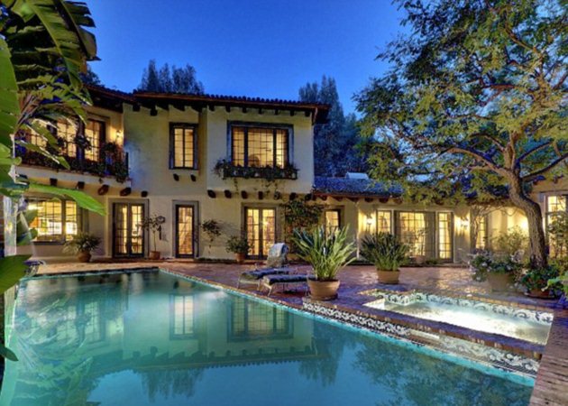 Αν και χωρισμένοι, δες το πολυτελές σπίτι που αγόρασε ο Johnny Depp στη Vanessa Paradis!