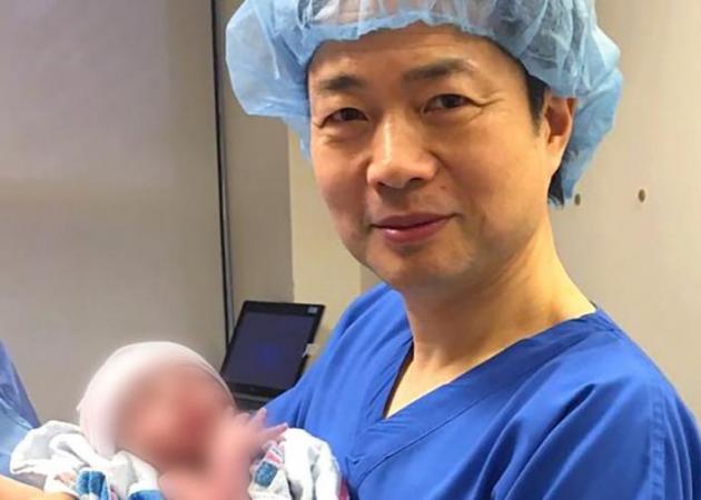 Το πρώτο μωρό στον κόσμο με τρεις (!) βιολογικούς γονείς
