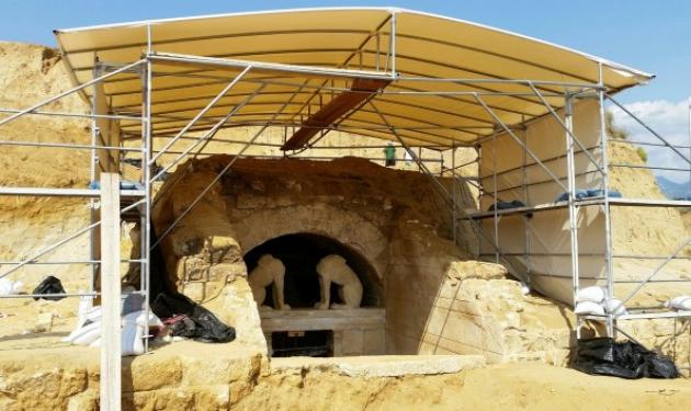 Διεθνής θαυμασμός για τον τάφο της Αμφίπολης – Ασύλητος ο θησαυρός του