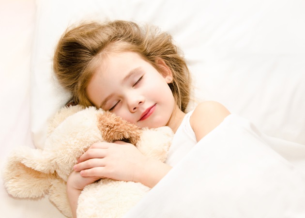 Βραδινός ύπνος: Πέντε tips που θα βοηθήσουν τα παιδιά να κοιμηθούν πιο εύκολα