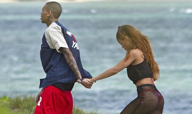 Rihanna: Ποιος χωρισμός; Γιόρτασε τα γενέθλιά της με τον Chris Brown στη Χαβάη!