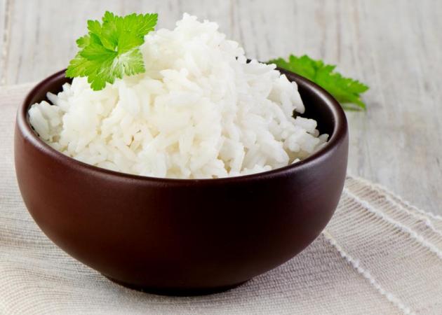 “Θα ήθελα να ρωτήσω αν τρώω υγιεινά αλλά τρώω άσπρο ρύζι πειράζει;”