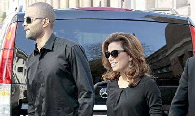 Ρομαντική βόλτα για την Eva Longoria και τον Tony Parker στο Παρίσι!