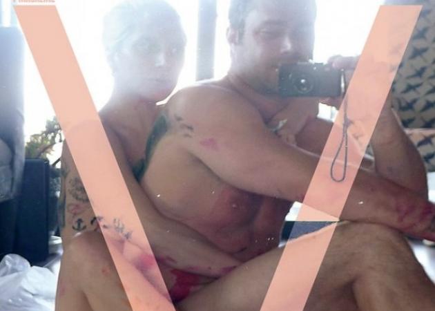 Lady Gaga: Γυμνή selfie μετά από σεξ πάνω σε καμβά!