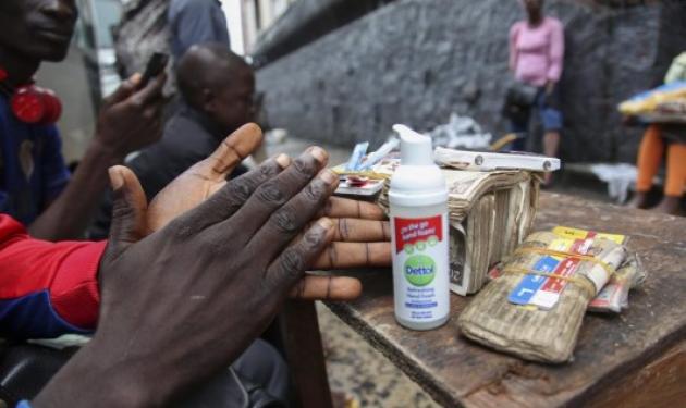 Παραλύει η Λιβερία από τον ιό Έμπολα – Σε καραντίνα δυο Αμερικανοί