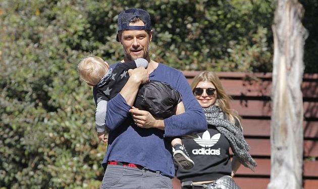 Josh Duhamel: τρυφέρος μπαμπάς και βόλτα με τη Fergie!