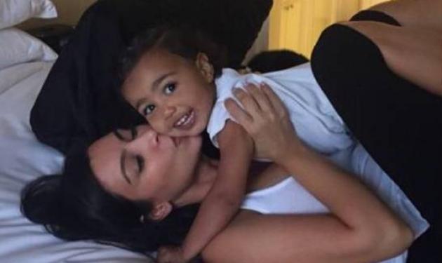 Kim Kardashian: Αυτή είναι η πιο τρυφερή φωτογραφία της κόρης της!