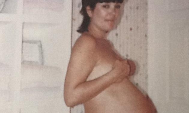 H μητέρα γνωστής celebrity, πόζαρε γυμνή κι έγκυος ακόμη και πριν από την D. Moore!