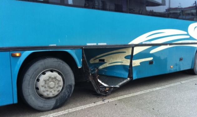 Λαμία: Σχολικό λεωφορείο συγκρούστηκε με Ι.Χ.