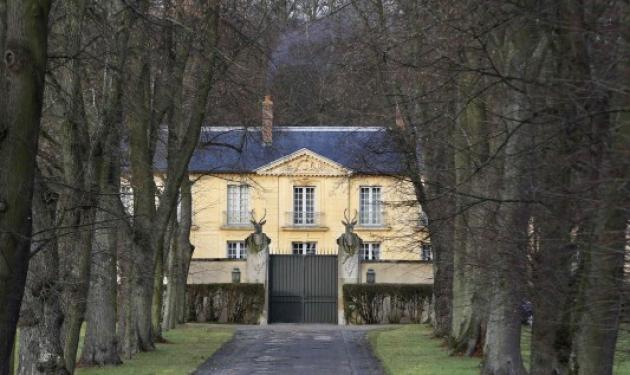 Αυτό είναι το σπίτι όπου «κρύβεται» η Βαλερί Τριερβελέρ – Και ο Ολάντ στην… Ολλανδία