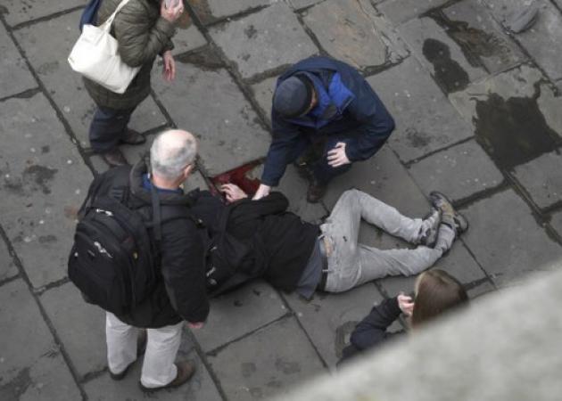 Επίθεση στο Λονδίνο: Η γυναίκα που “έδωσε” τον μακελάρη [pic]