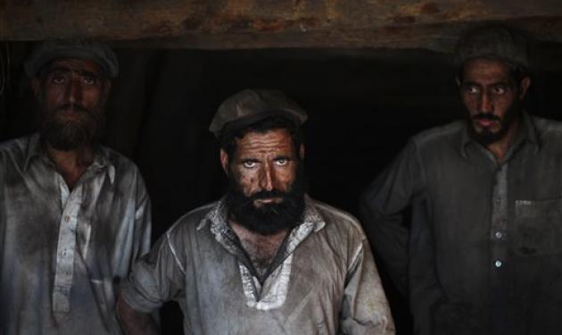 Eργάτες παγιδεύτηκαν σε ορυχείο μετά από έκρηξη