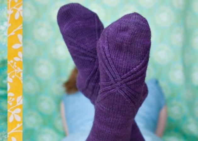Sock… κυριολεκτικό! Πώς να κάνεις κυματισμούς στα μαλλιά σου με μια κάλτσα!