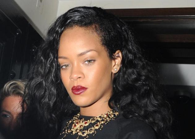 Τα πραγματικά μαλλιά της Rihanna είναι πολύ, πολύ κοντά! Δες photo!