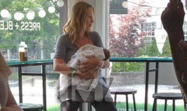 U. Thurman: Η πρώτη φωτογραφία της κόρης της, μια μέρα μετά τη γέννησή της!