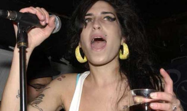 Η Amy Winehouse για ακόμη μια φορά σε κλινική αποτοξίνωσης!