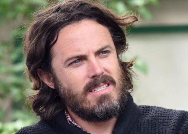 Ο Casey Affleck δεν είναι πάντα… διαβασμένος