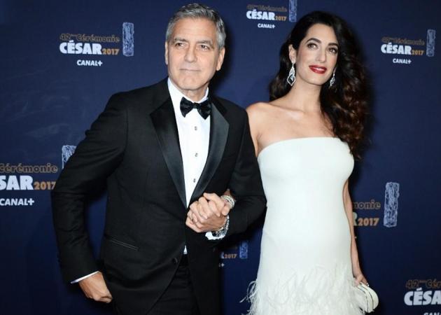 Amal Alamuddin – George Clooney: Εκείνη πιο όμορφη από ποτέ και εκείνος… αγνώριστος δύο μήνες μετά την γέννηση των διδύμων! [pics]