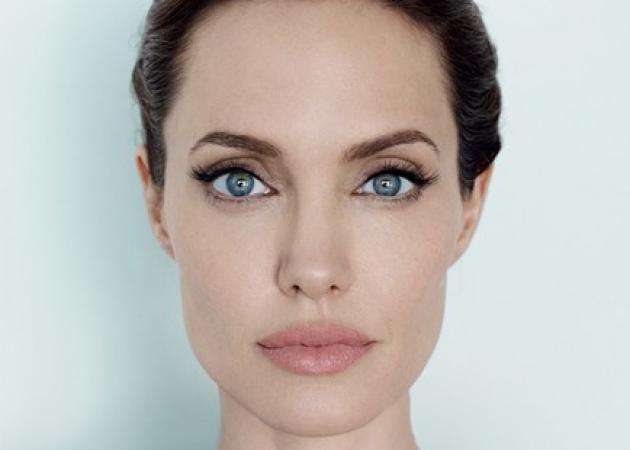 Angelina Jolie: Ο πραγματικός λόγος που επισκέφτηκε την Ελλάδα [pics]