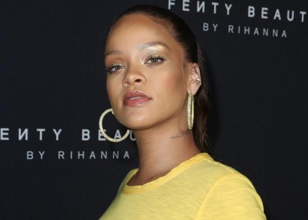 Rihanna: Η σέξι της εμφάνιση που δεν άφησε τίποτα στην φαντασία μας! [pics]