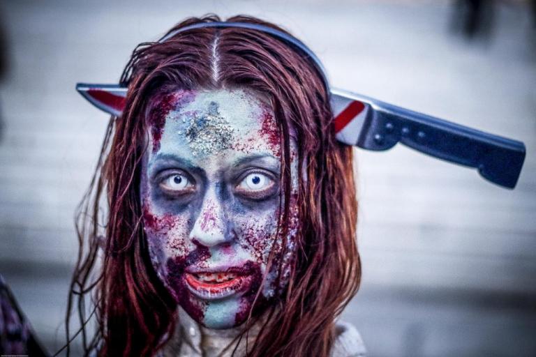 To Zombie Walk σκόρπισε τη φρίκη στους δρόμους της Αθήνας! [pics]