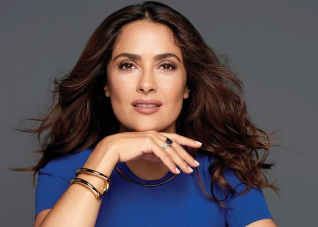 Salma Hayek: Θα έπρεπε να είχαμε θυμώσει νωρίτερα