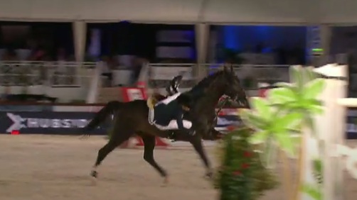 Αθηνά Ωνάση: Έπεσε από το άλογο στους αγώνες στις Κάννες! Βίντεο-Η ανησυχία του Αλέξη Μανθεάκη
