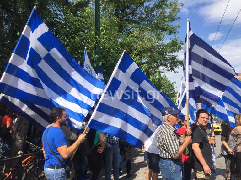 Στη φυλακή ο αγνώριστος Αρτέμης Σώρρας – Έτσι είναι σήμερα! – «Όλα στα χέρια σας τώρα», είπε στους οπαδούς του