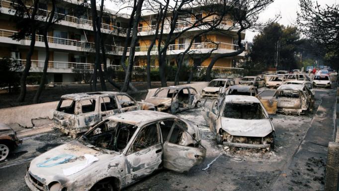 «Μάζευαν με το φτυάρι τους ανθρώπους που είχαν γίνει στάχτες»!