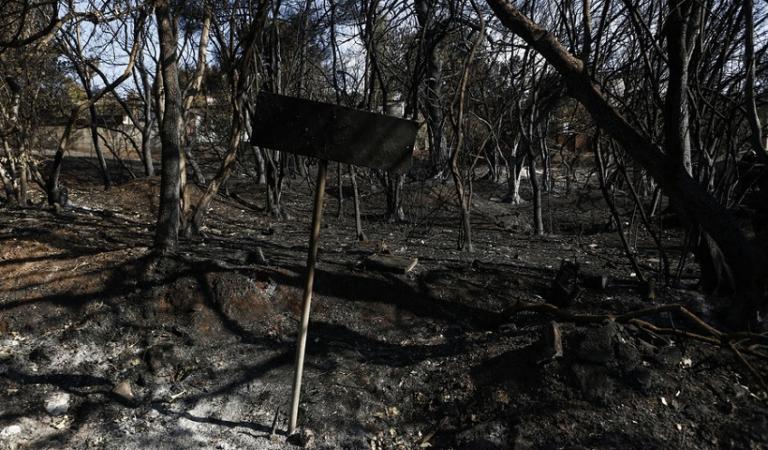 «Πλησίασα το αυτοκίνητο που “κάπνιζε”, ο άνθρωπος μέσα ακόμη καιγόταν! Ήταν ο κύριος Βασίλης…»