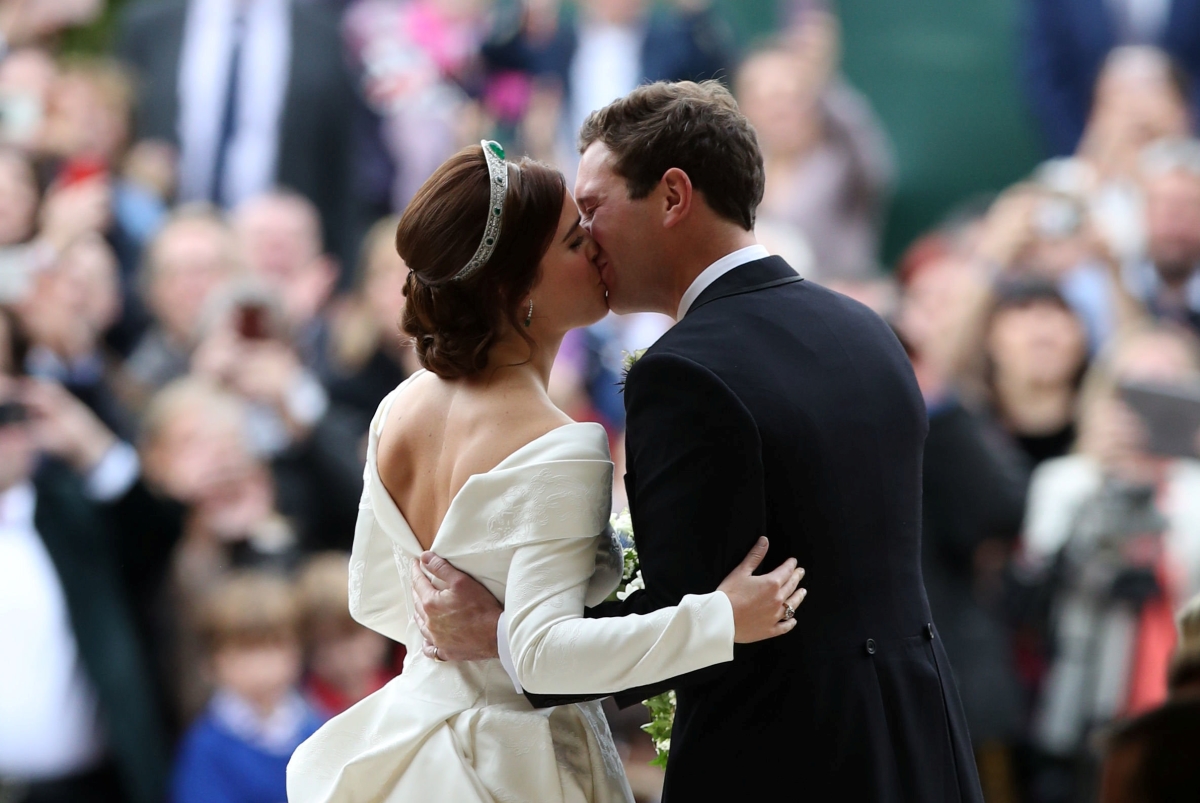 Παραμυθένιος γάμος για την πριγκίπισσα Ευγενία στο παλάτι του Windsor! [pics]