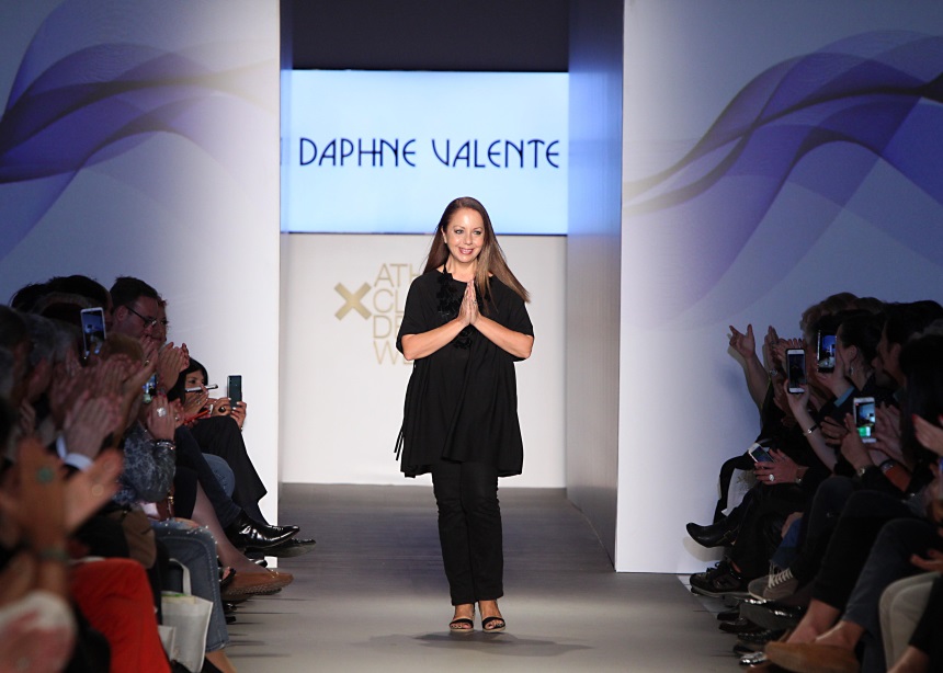 Daphne Valente: Η σχεδιάστρια που δημιουργεί ρούχα …χωρίς ημερομηνία λήξης!