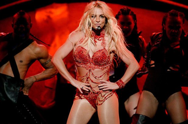 Britney Spears: Διακόπτει τα shows της λόγω των σοβαρών προβλημάτων υγείας του πατέρα της!