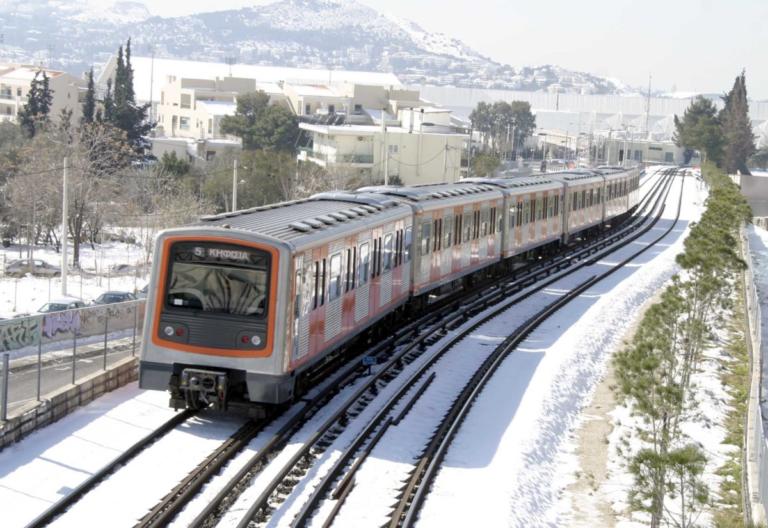 Καιρός: Μετ’ εμποδίων τα δρομολόγια ηλεκτρικού και λεωφορείων στην Αθήνα