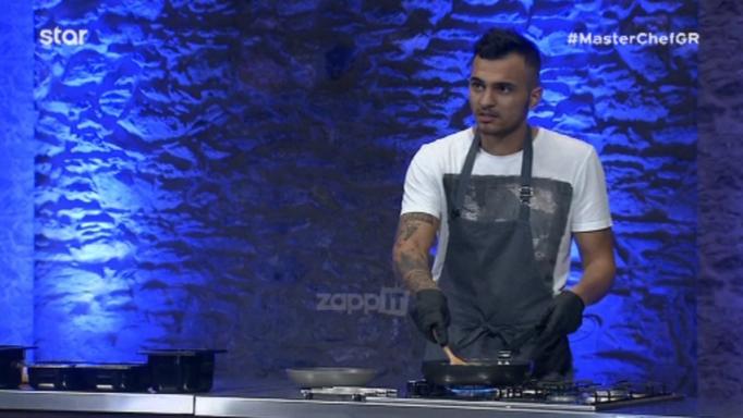 MasterChef: Η ιστορία ζωής του διαγωνιζόμενου που συγκίνησε! «Οι γονείς μου με άφησαν τριών χρονών…»