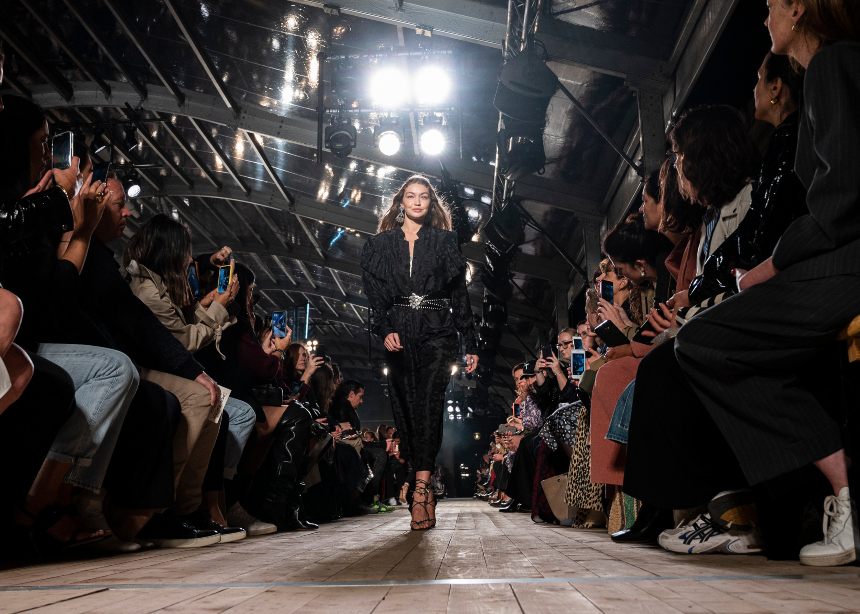 Paris Fashion Week: Tι προτείνουν οι μεγαλύτεροι οίκοι για την επόμενη σεζόν!
