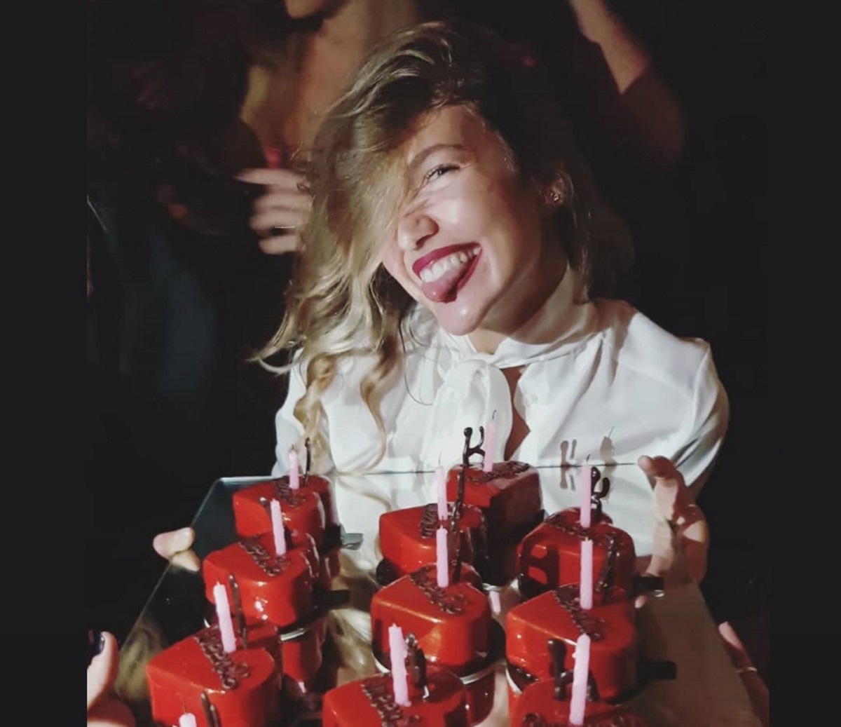 Κλέλια Ανδριολάτου: Ξέφρενο πάρτι γενεθλίων, με καλεσμένες την Μπόμπα και την Χριστοπούλου! [pics,vid]