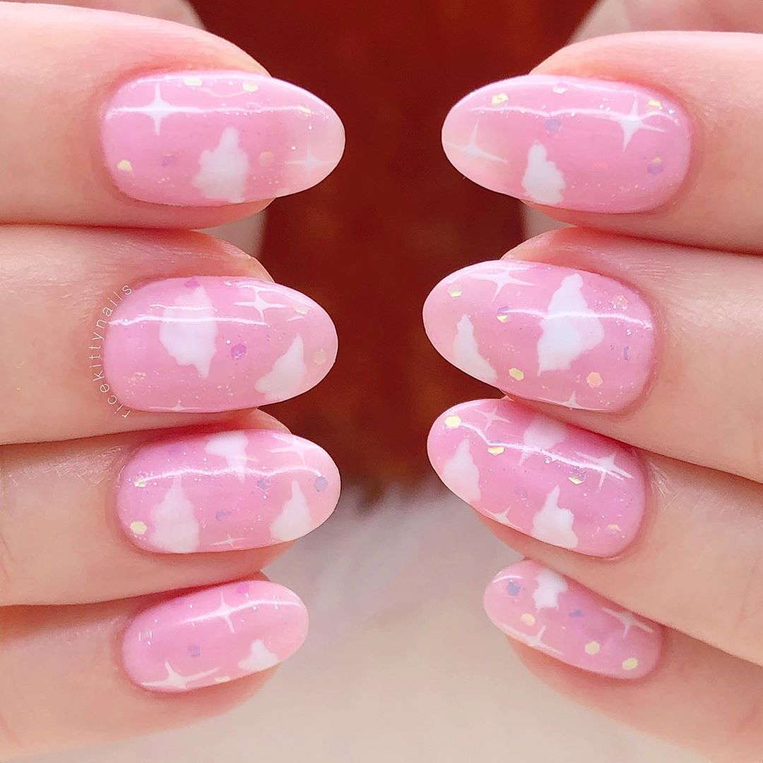 Cloud nails! Έχουμε το πρώτο nail art της χρονιάς και είναι παντού!