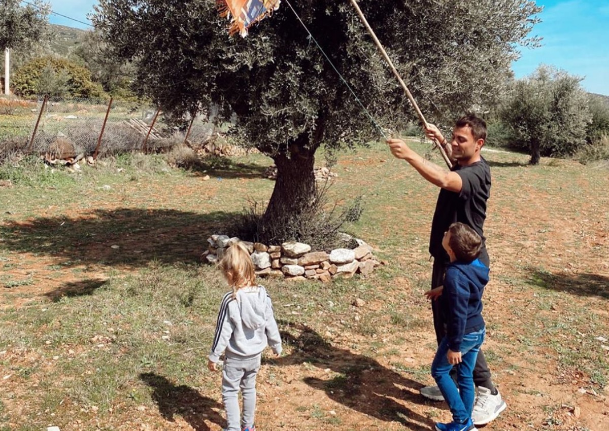 Στέλιος Χανταμπάκης – Όλγα Πηλιάκη: Έτσι πέρασαν την Καθαρά Δευτέρα με τα παιδιά τους!