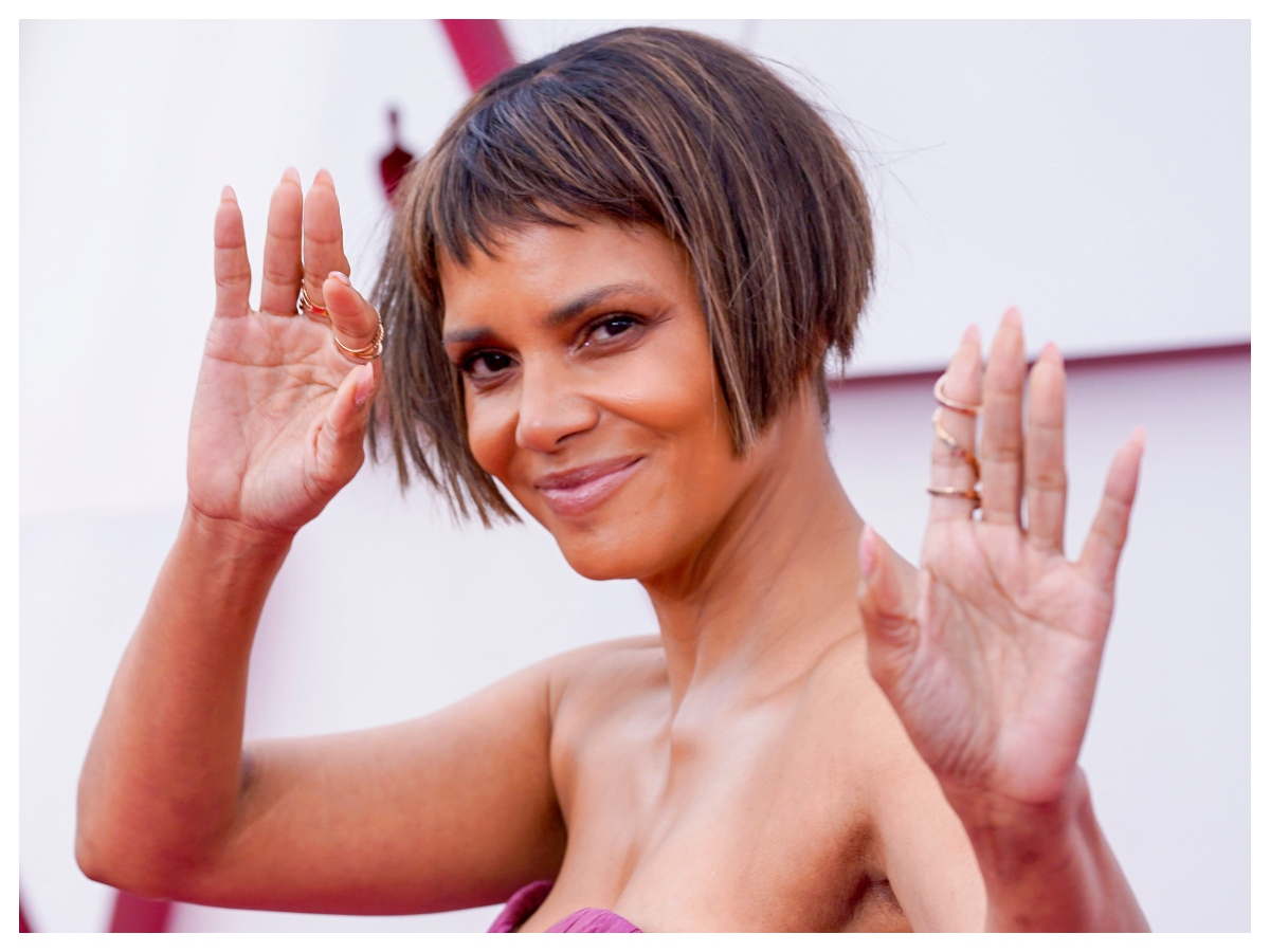 Η Halle Berry είπε πως το κούρεμά της στα ‘Οσκαρ ήταν ένα… αστείο!