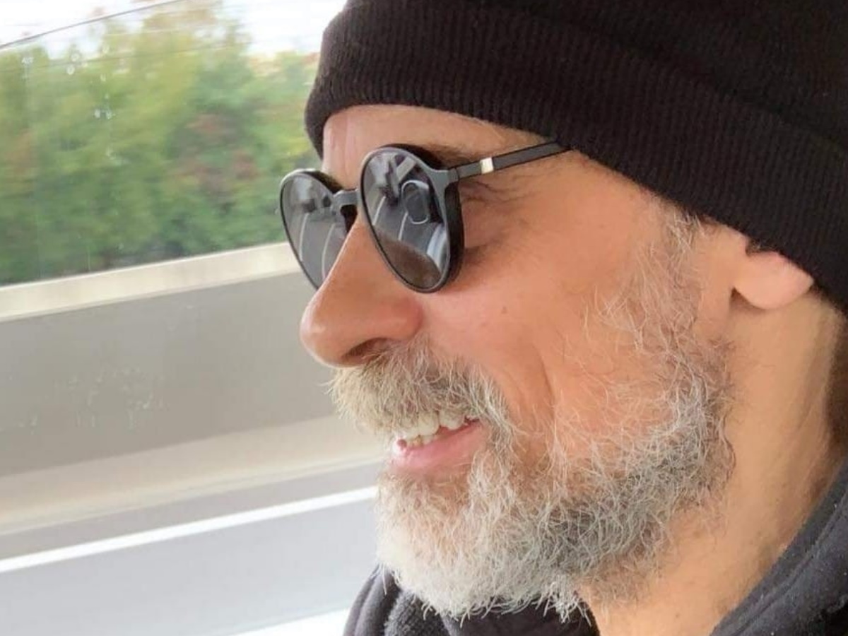 Τζώνη Θεοδωρίδης: Έγινε μπαμπάς ξανά στα 59 του – Η πρώτη φωτογραφία της κόρης του