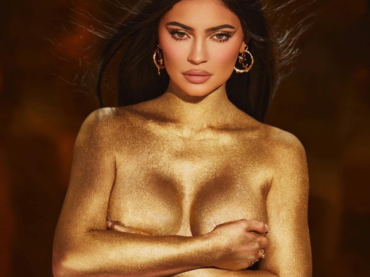 Αυτή είναι η νέα συλλεκτική συλλογή της Kylie Jenner για τα 24α γενέθλιά της!