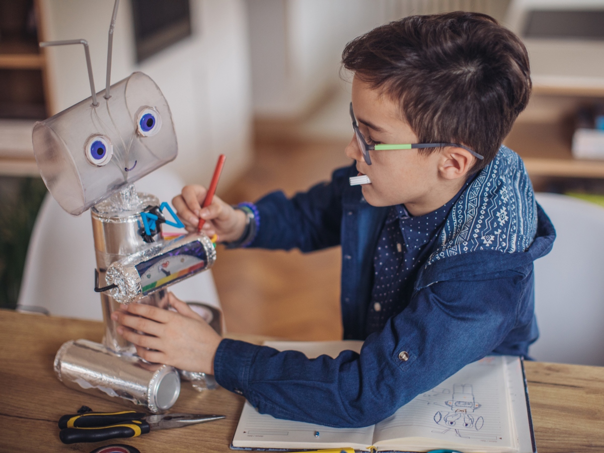 «Έξυπνο τηλεκατευθυνόμενο ρομπότ»: Μία σειρά εργαστηρίων για νέους 13-18 ετών στο Ίδρυμα Ευγενίδου