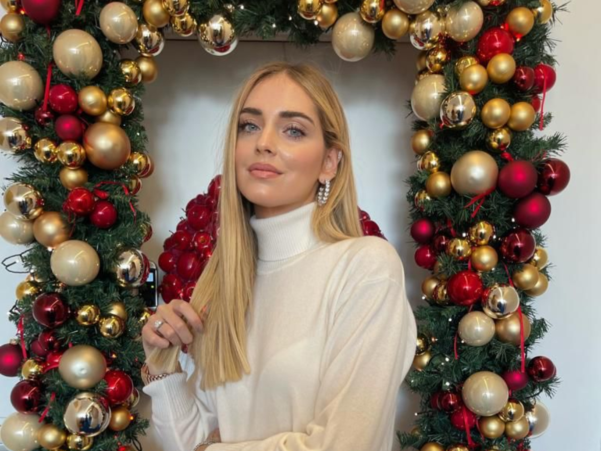 Chiara Ferragni: Ξέρουμε που θα βρεις τα αγαπημένα χριστουγεννιάτικα πουλόβερ της