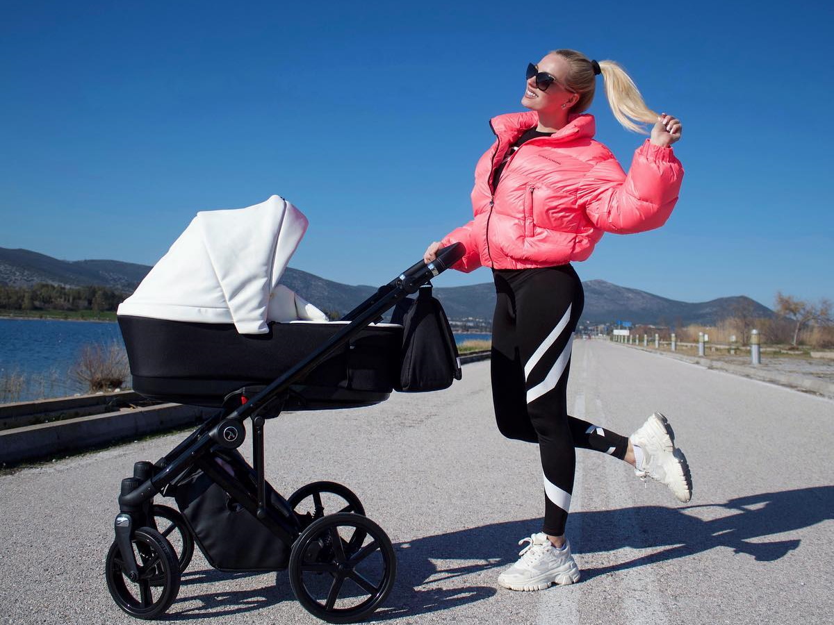 Τζούλια Νόβα: Τα κιλά που προσπαθεί να χάσει τρεις μήνες μετά τη γέννηση της κόρης της