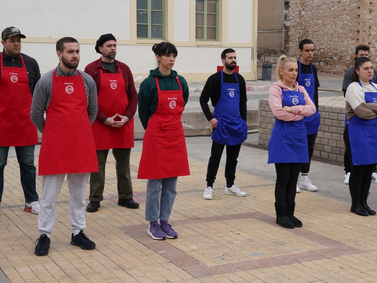 MasterChef: Οι δυο ομάδες ρίχνονται με ζήλο στη μαγειρική διαδικασία