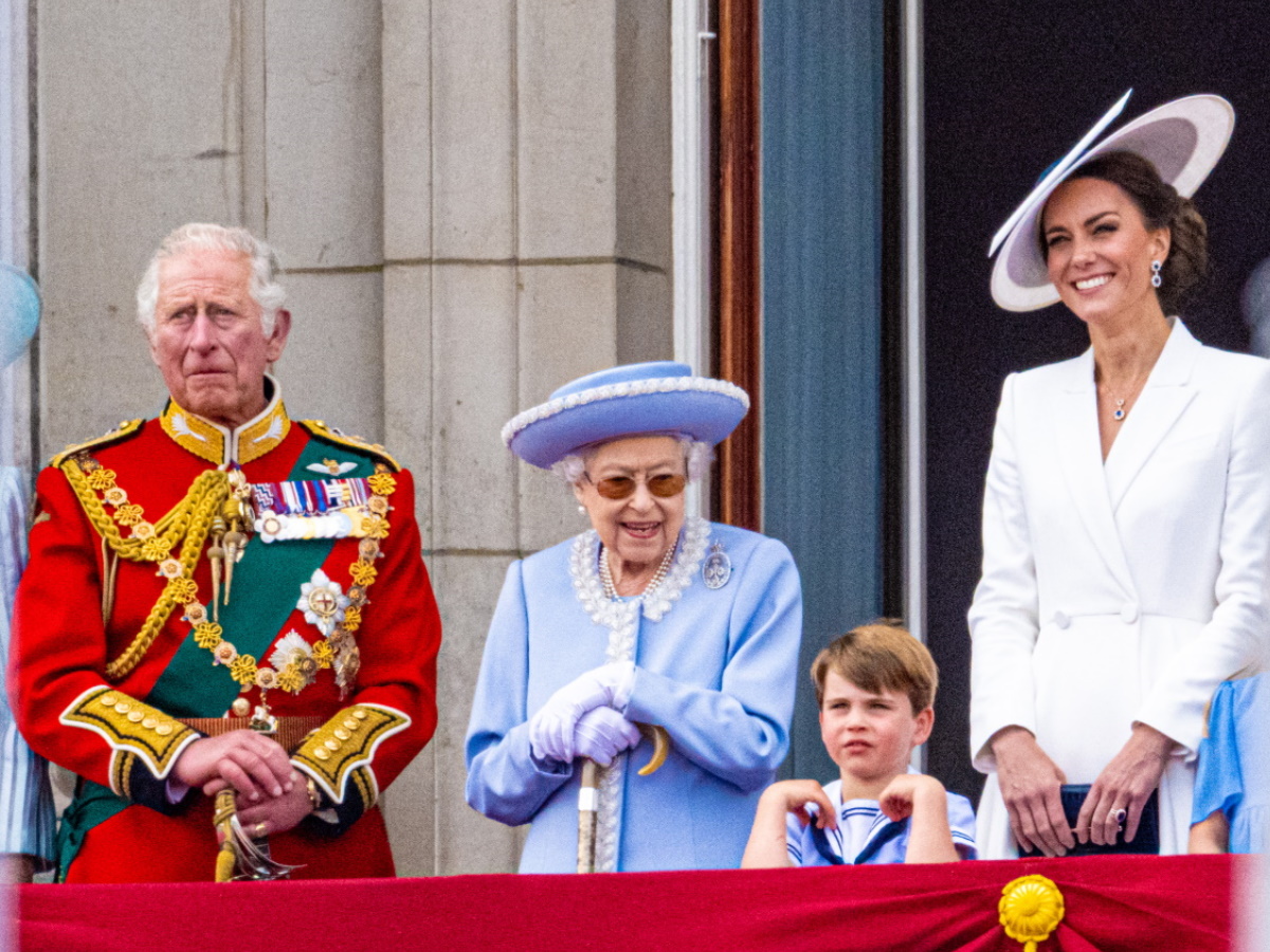 Βασίλισσα Ελισάβετ: Φωτογραφίες από τους εντυπωσιακούς εορτασμούς για τα 70 χρόνια στον θρόνο