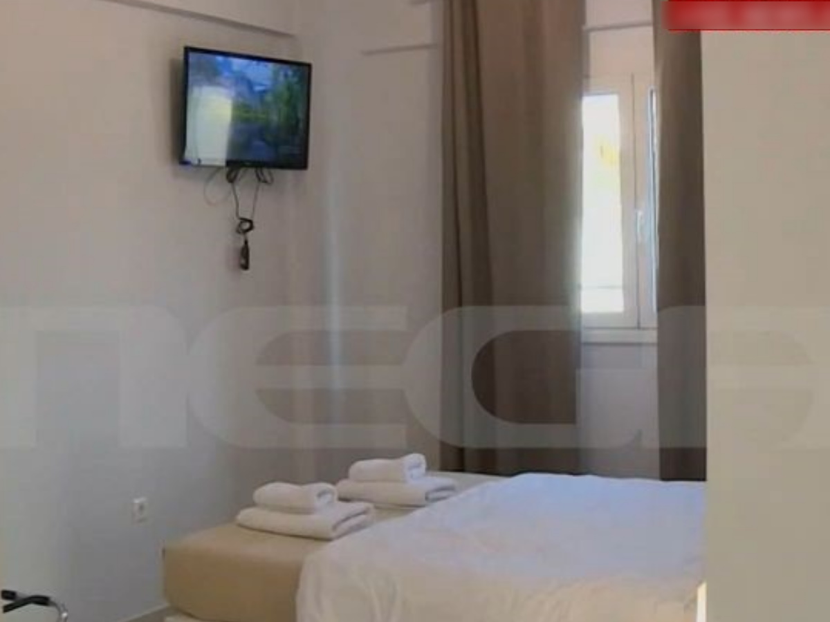 Κολωνός: Αυτοψία του Live News στο Airbnb που βίαζαν την 12χρονη