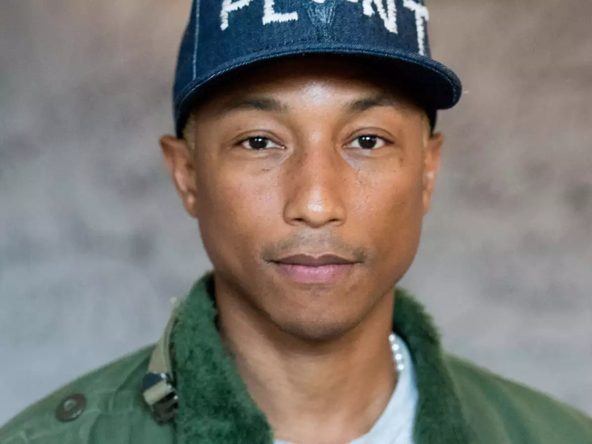Pharrell Williams: Κυκλοφορεί βιβλίο με όλα όσα έχουν εμπνεύσει το μοναδικό του στιλ