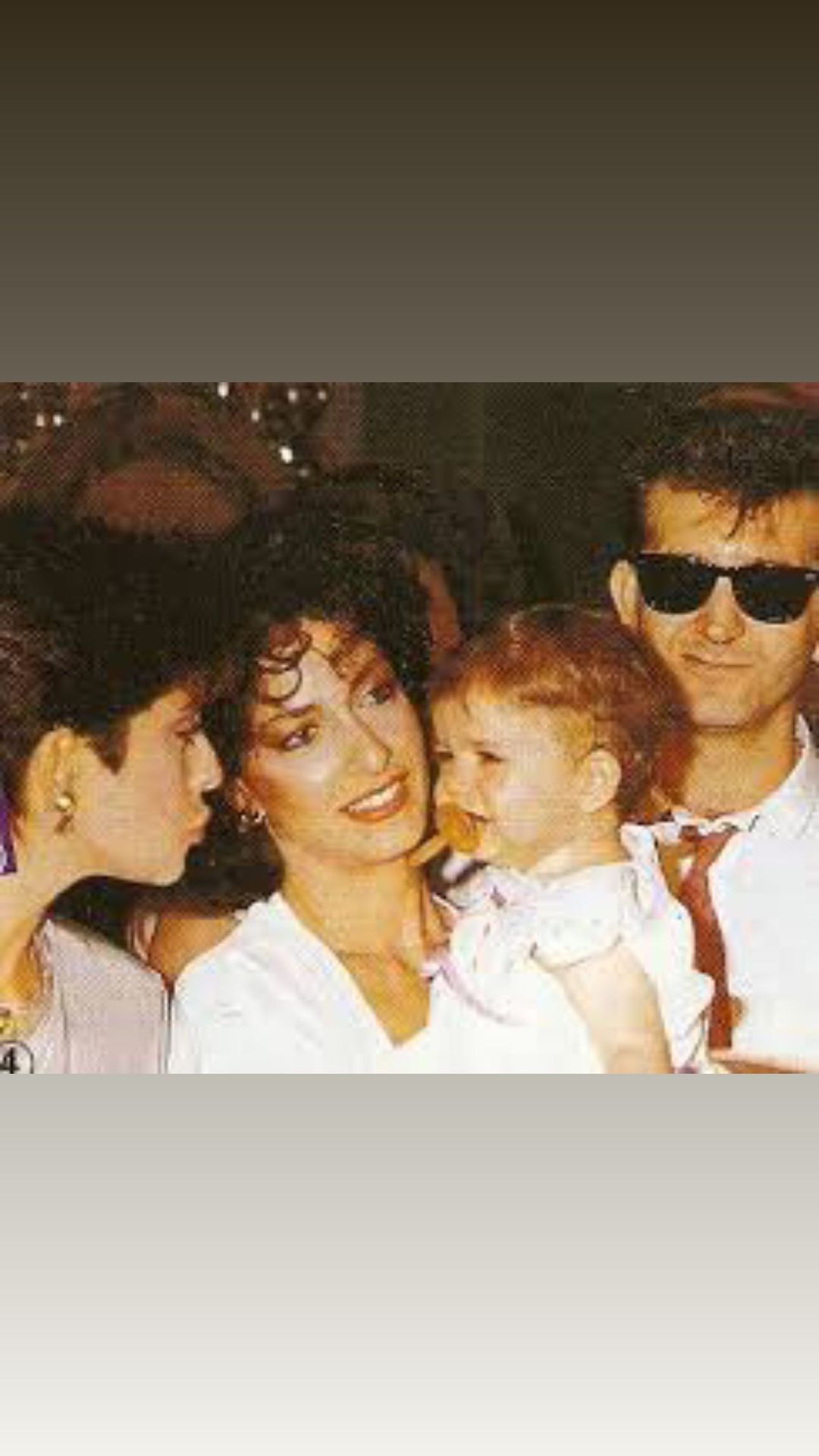 Σοφία Καρβέλα: Η τρυφερή οικογενειακή φωτογραφία με την Άννα Βίσση και τον  Νίκο Καρβέλα - InStyle